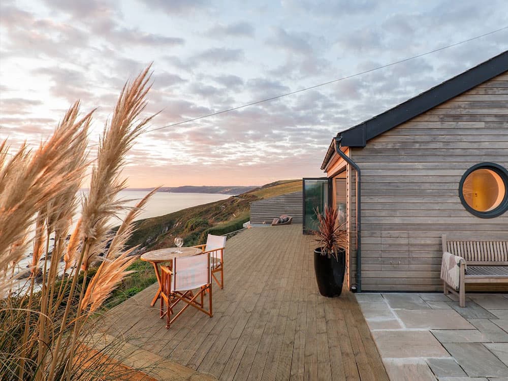 the crows nest a romantic airbnb getaway