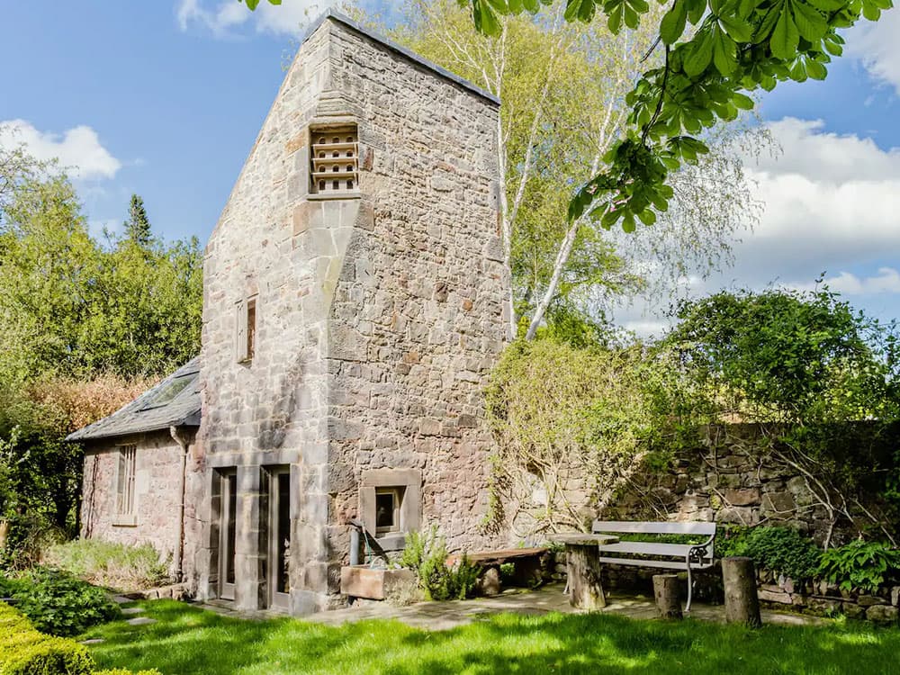 16th century dovecote cottage