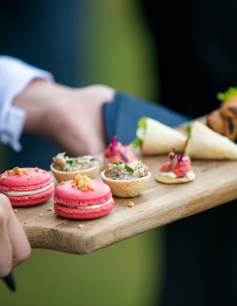 wedding catering: all your questions answered by experts