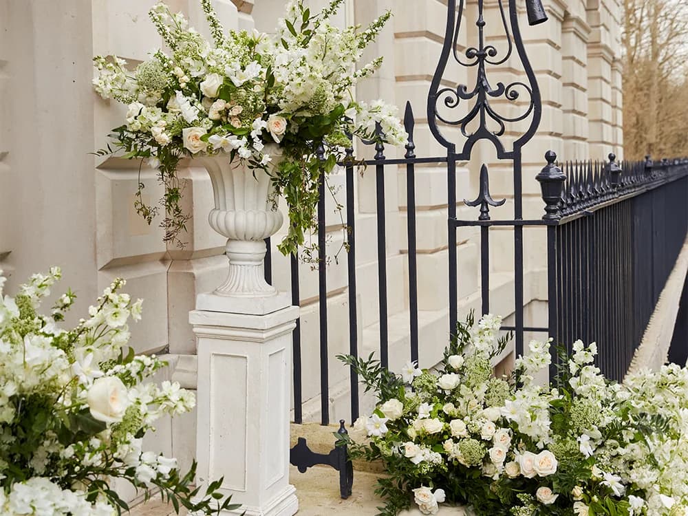wedding ceremony flower decoration with white roses