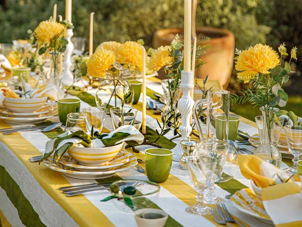 tablescape inspiration from Summerill and Bishop