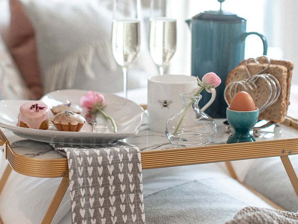 breakfast in bed tray
