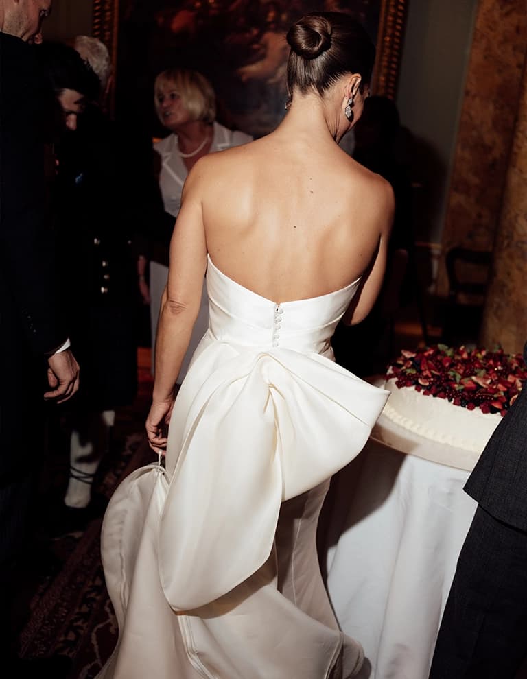 Kimberly wedding dress details