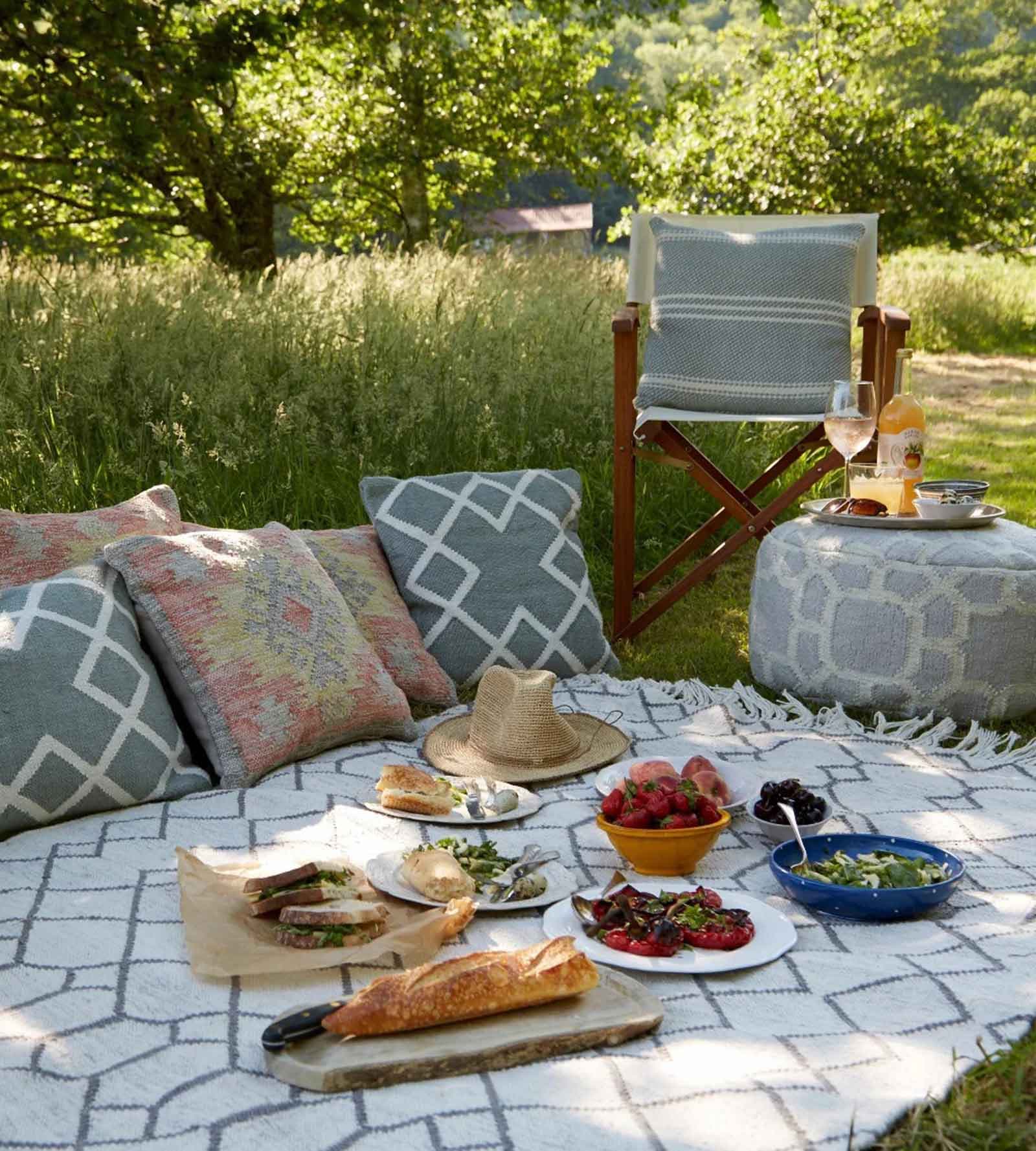 Weaver Green outdoor rug