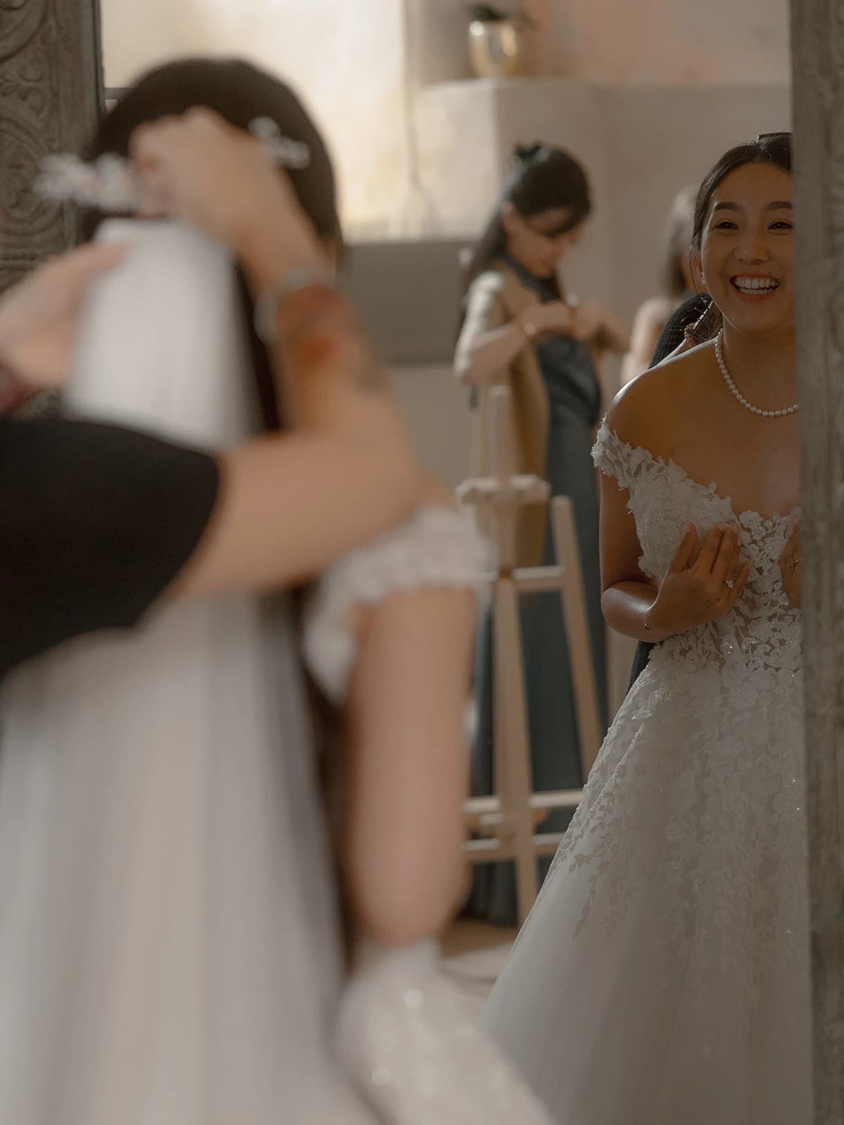 Bride see herself in the mirror for the first time