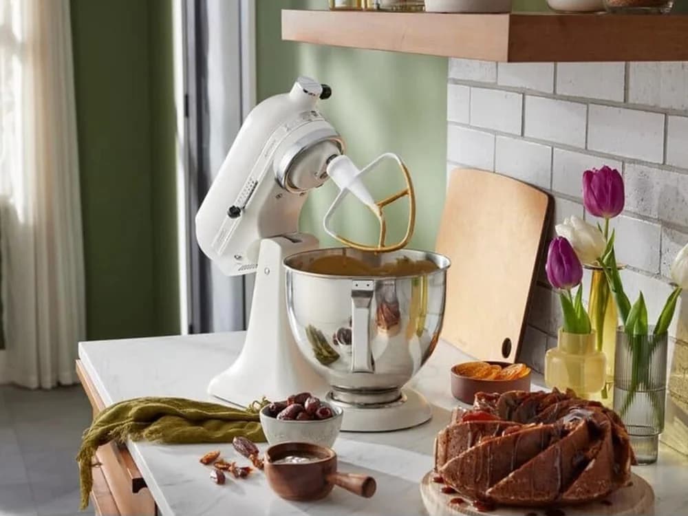Baking cake with KitchenAid mixer