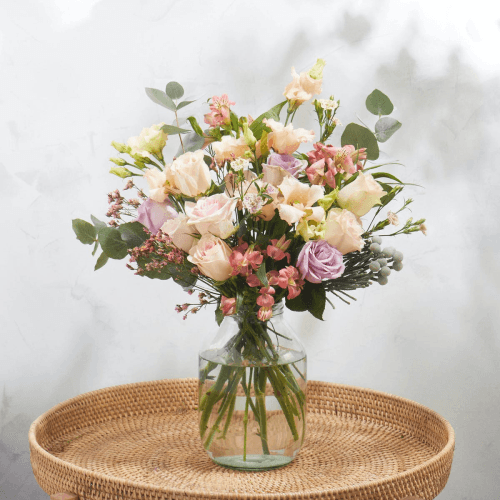 Image showing the Lux Letterbox flower subscription product.