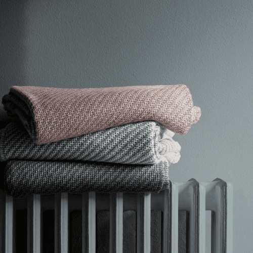 Image showing the Diagonal Throw product.