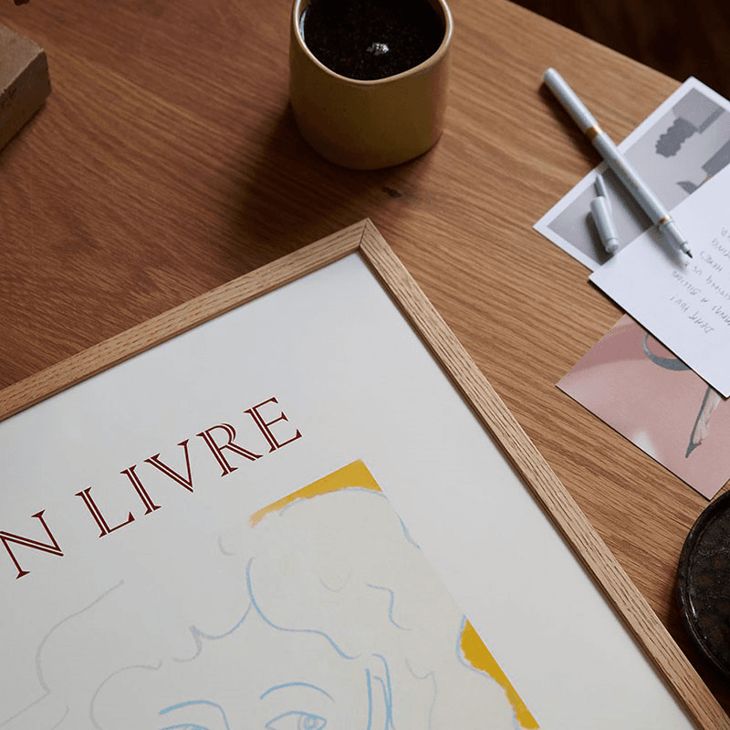 By Garmi Avec Un Livre Print, Orange & Blue
