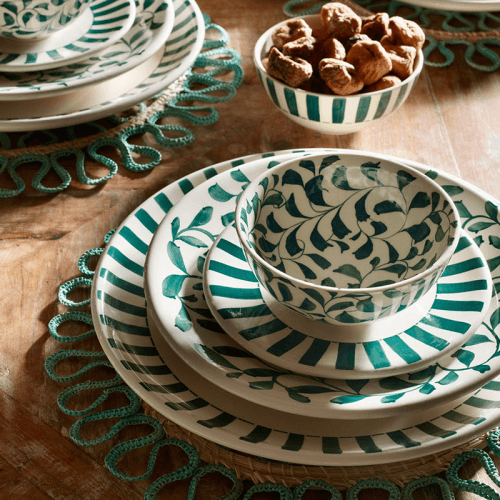 Image showing the Stripes Pasta Bowl product.