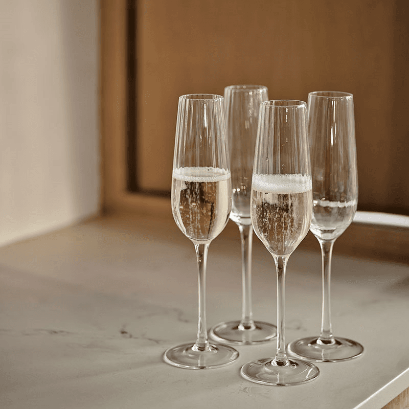 Ribbed Set of 4 Champagne Wine Glasses, Clear