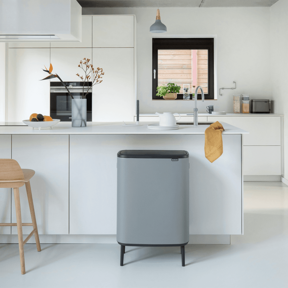 Bo Hi Touch Bin, Mineral Concrete Grey