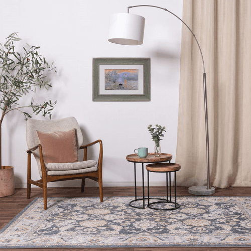 Image showing the Flores Farah classic persian border rug product.