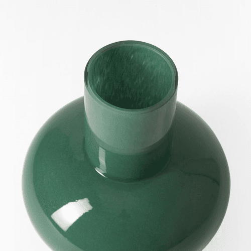 Image showing the Form Vase product.