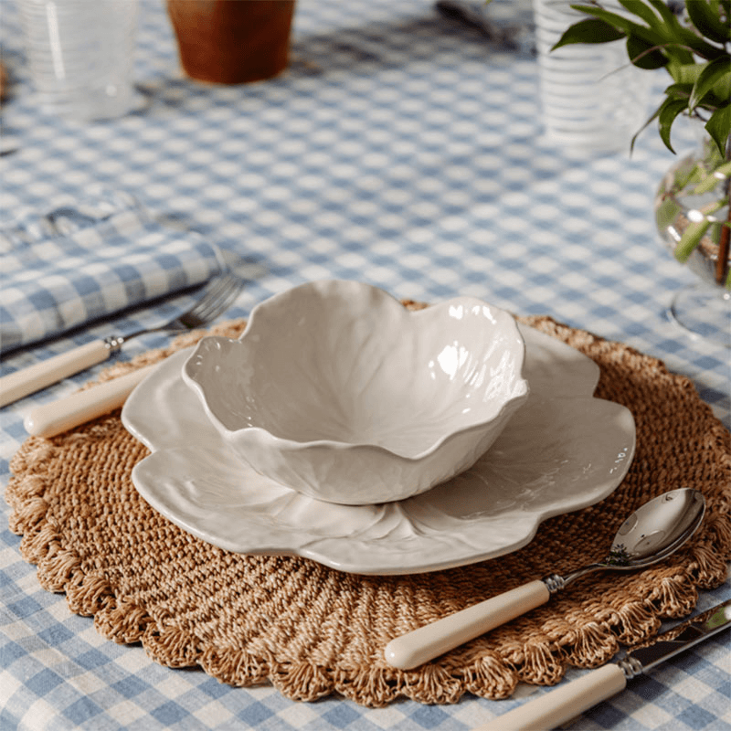 Scalloped Abaca Placemat, Natural